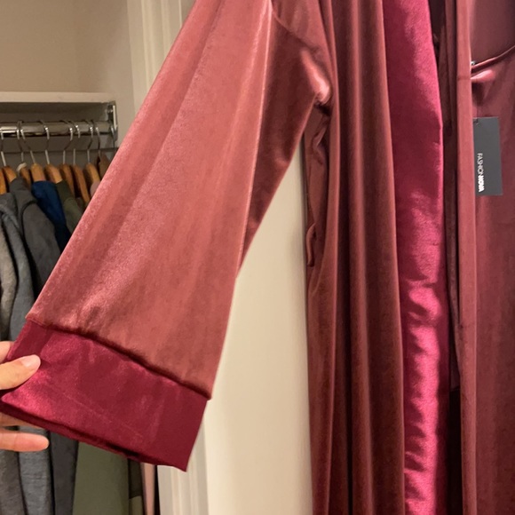 FN Rich Taste Velvet Marsala Duster+Gown Set S NWT - Picture 8 of 10